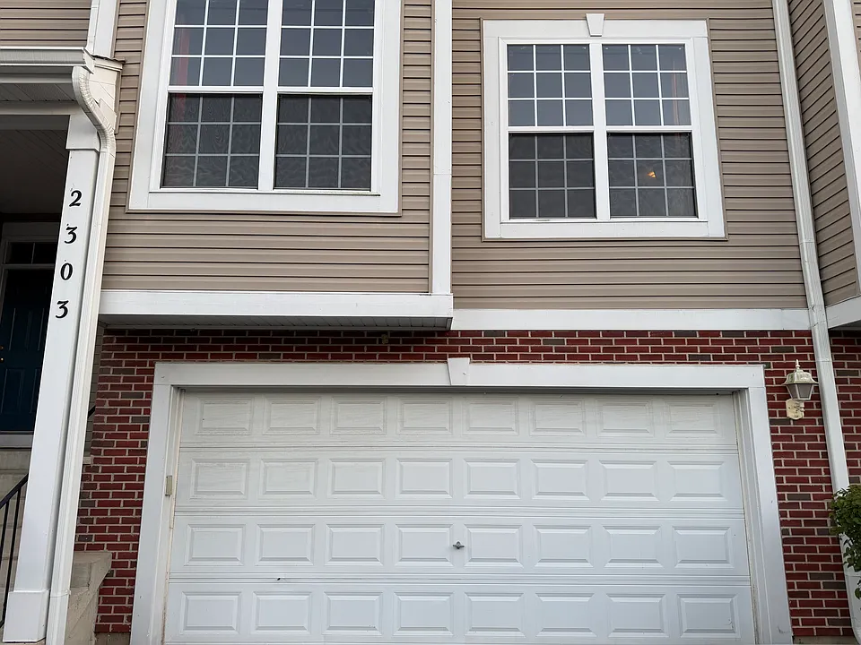 2303 Hudson Cir #2803