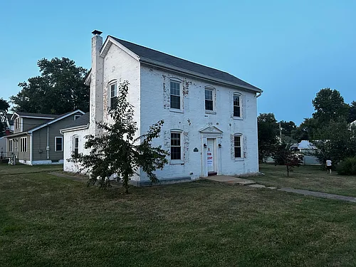 417 Oak St Photo 1
