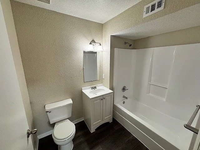 Ivy Chase Apartments — Photo 20