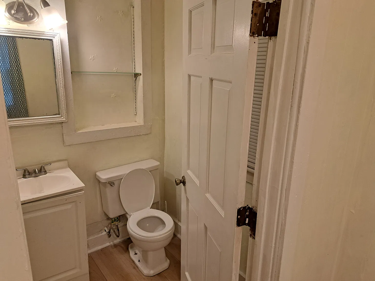 3 bed, 1.5 bath, 1194 sqft, $2,000 — Photo 4