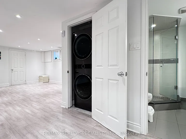 131 Searle Ave #BASEMENT — Photo 30
