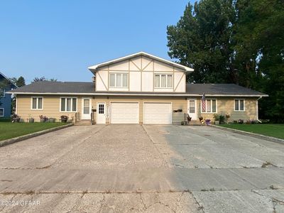 1310 3rd St, Langdon, ND, 58249
