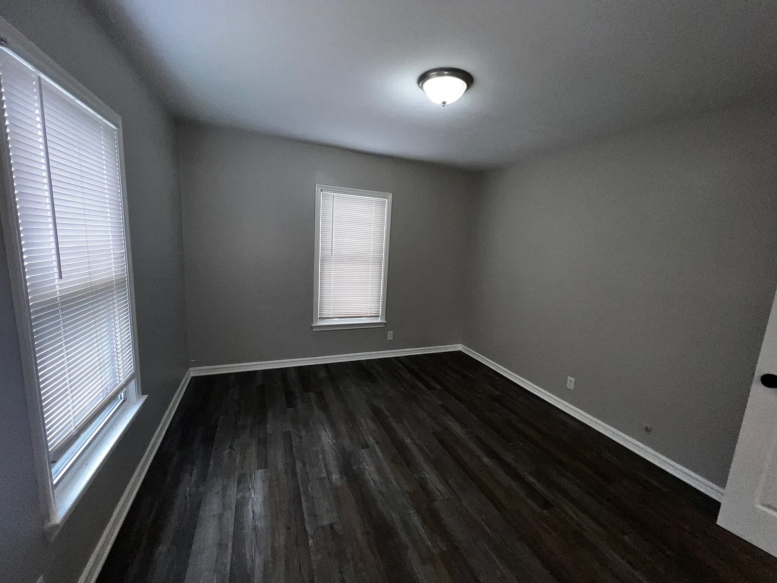 3 bed, 1401 sqft, $1,550 — Photo 2