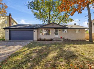 1323 Chatham Dr, Flint, MI 48505