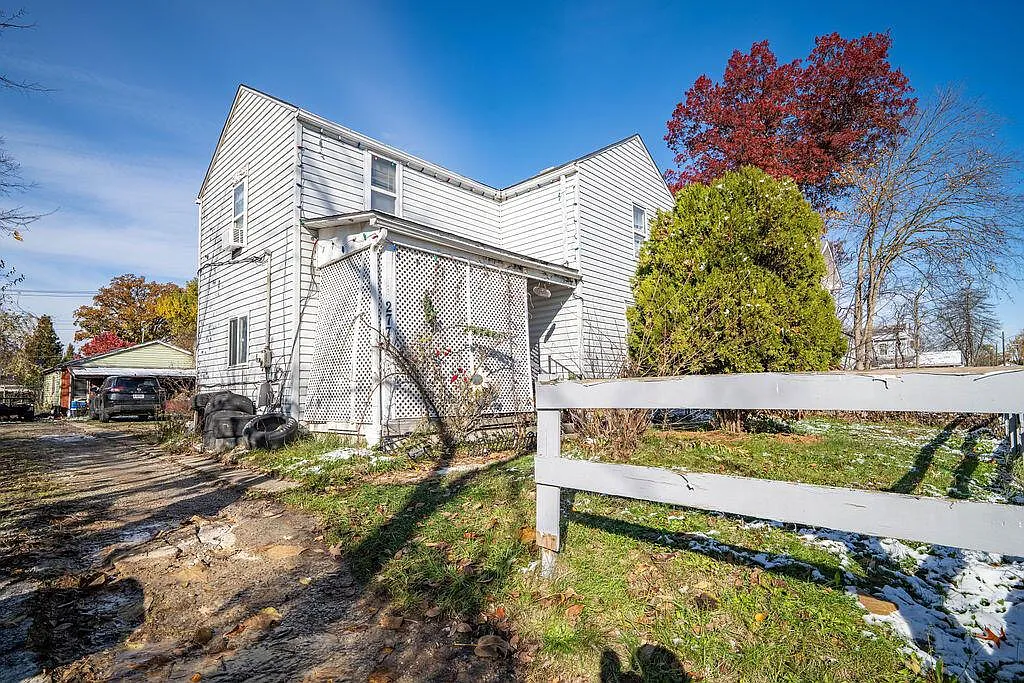 2771 Fern Ave photo 1