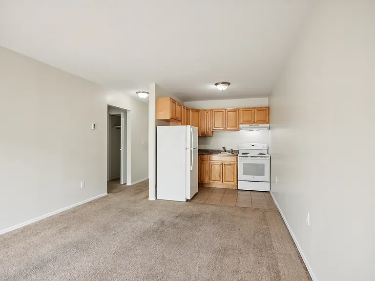 1-Bedroom Kitchen with maple cabinets