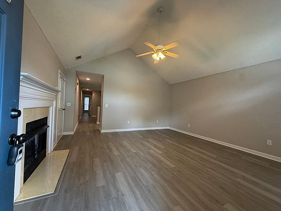 4th image of 108 Linda Kay Ct