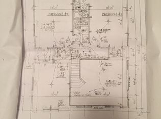 7057 Oak St, Chagrin Falls, OH 44022