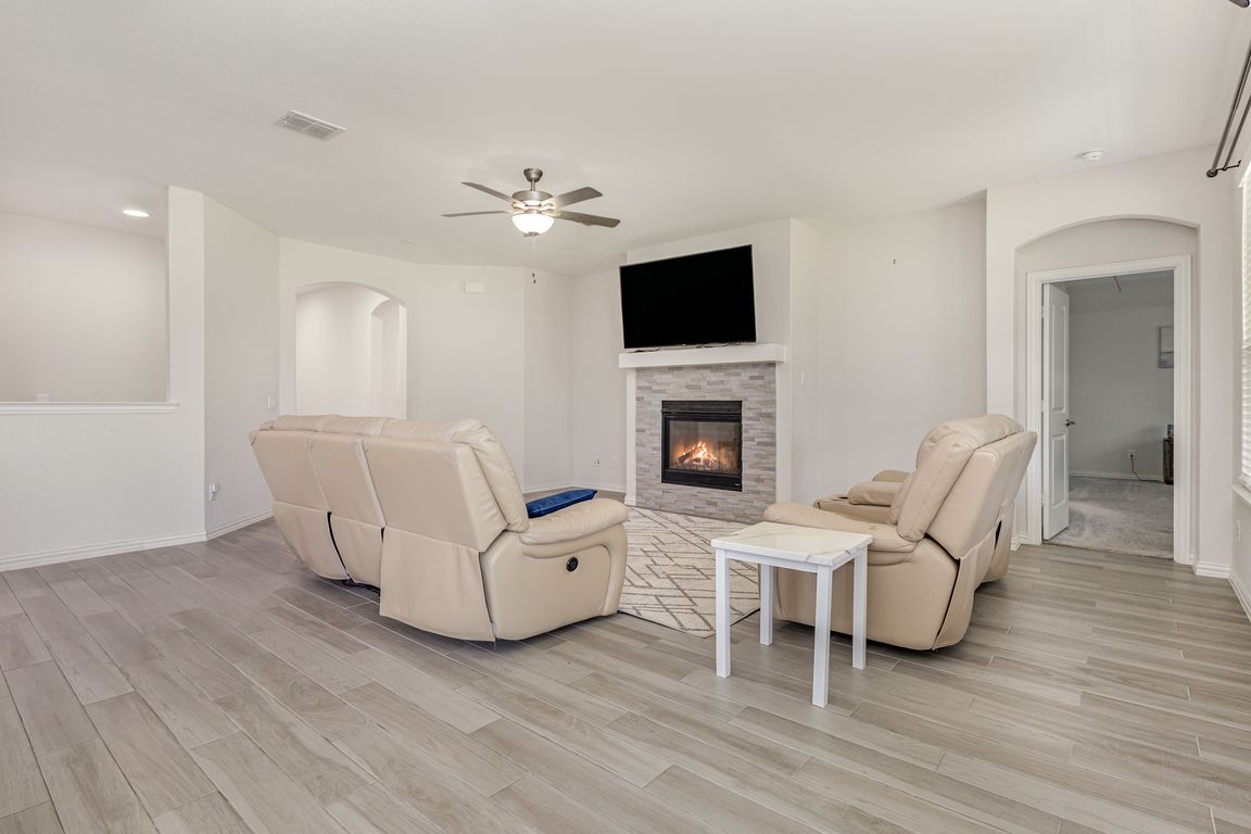 next background image