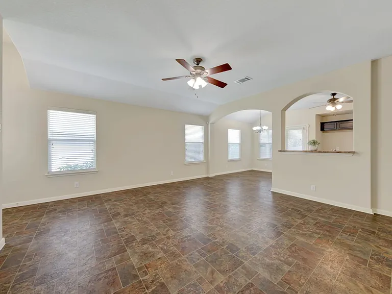 116 Encina Cv — Photo 6