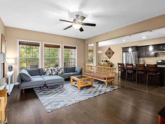 4th image of 10024 N Brompton Ct