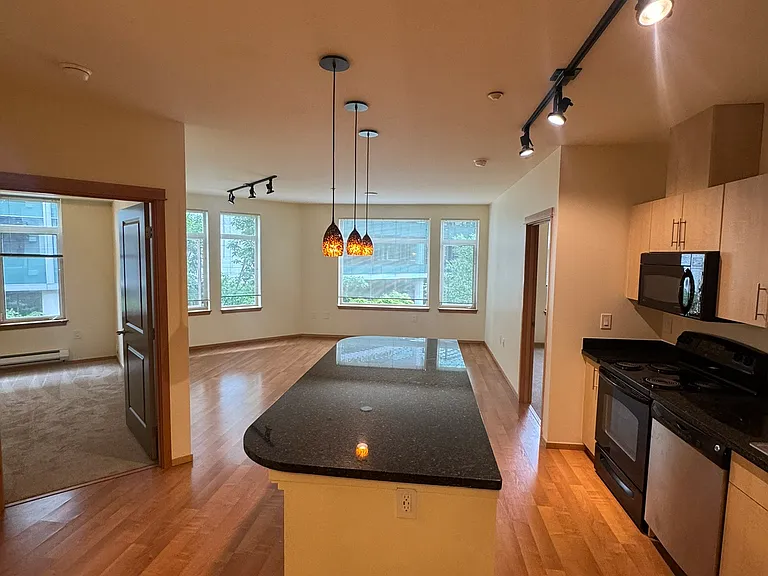 1130 Lake Washington Blvd N — Photo 2