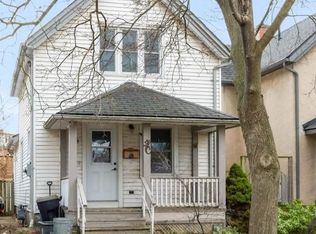 36 Elizabeth St, Saint Catharines, ON L2R2L4