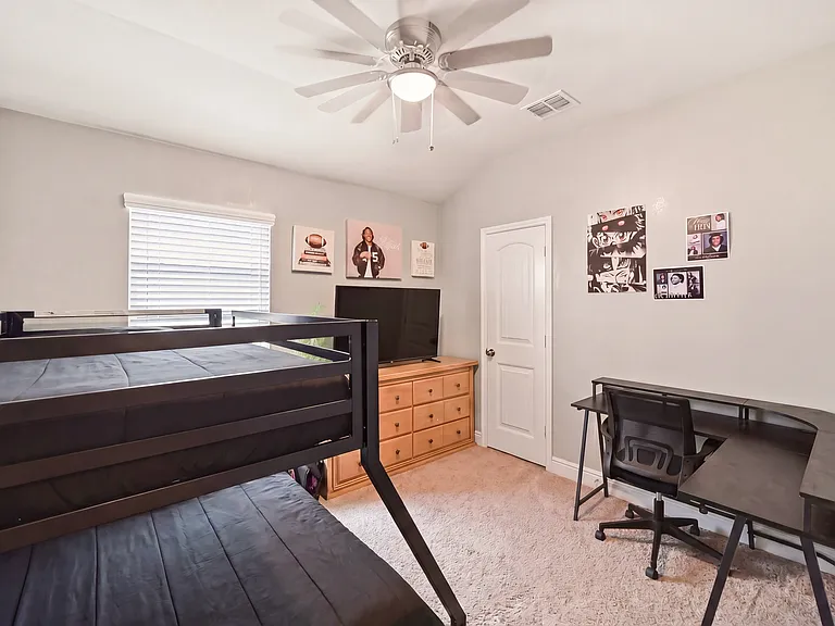 6813 Concho Crk — Photo 22