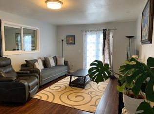 307 9th St, Pacific Grove, CA 93950