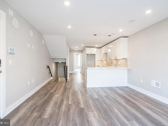 3rd image of 2531 N 2nd St Unit 1