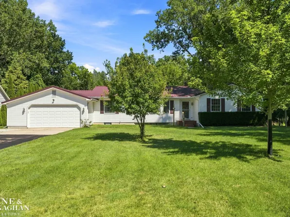 3560 Strawberry Ln, Port Huron, MI 48060