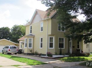 1216 Royal Ave, Pekin, IL 61554