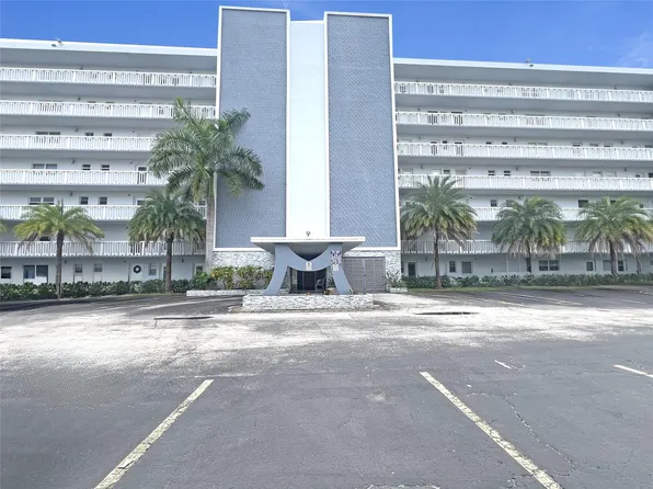 320 NE 12th Avenue #408, Hallandale Beach, FL 33009