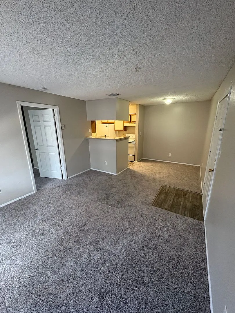 Building Photo - 216 Afton Sq #104