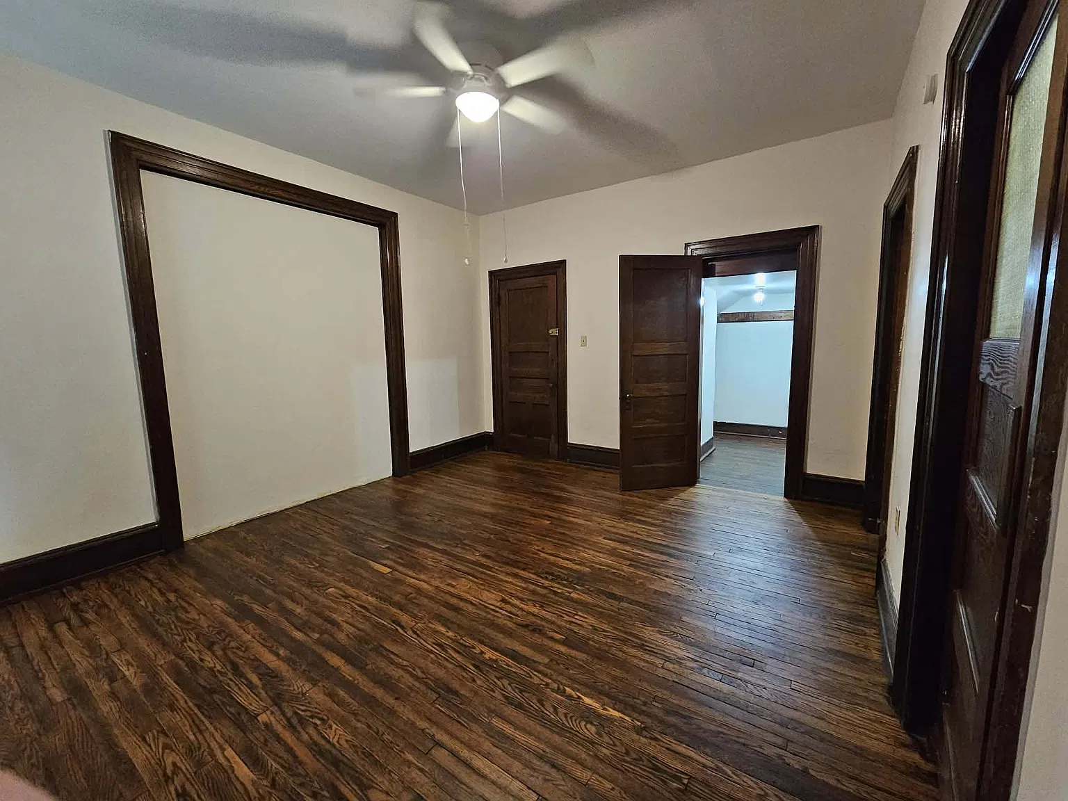 2 bed, 1.5 bath, 860 sqft, $1,150 — Photo 2