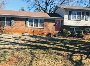 254 River Forest Dr, Boiling Springs, SC 29316