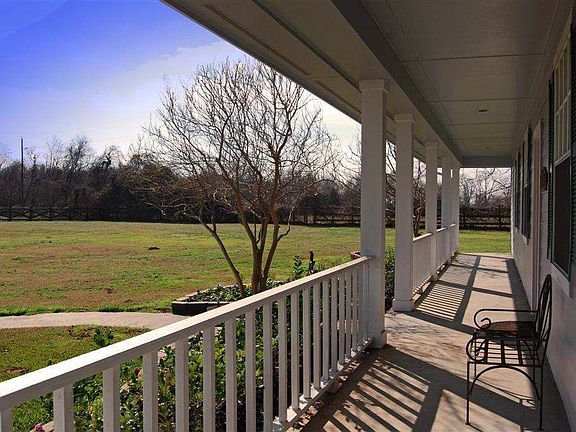 4th image of 1510 Foster Meadow Dr