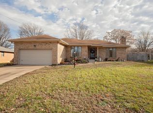 3274 N Rogers Ave, Springfield, MO 65803