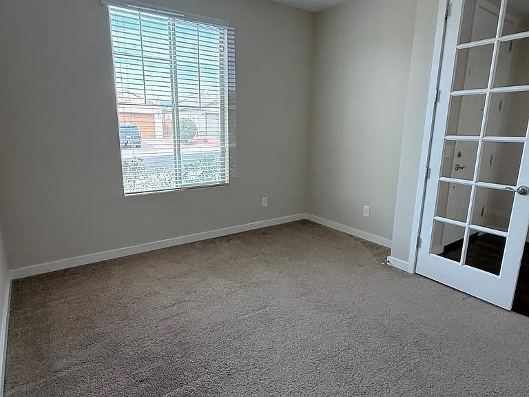 9519 W Fallen Leaf Ln — Photo 5