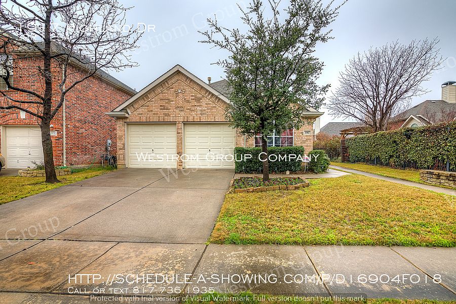 1st image of 1917 Highland Dr