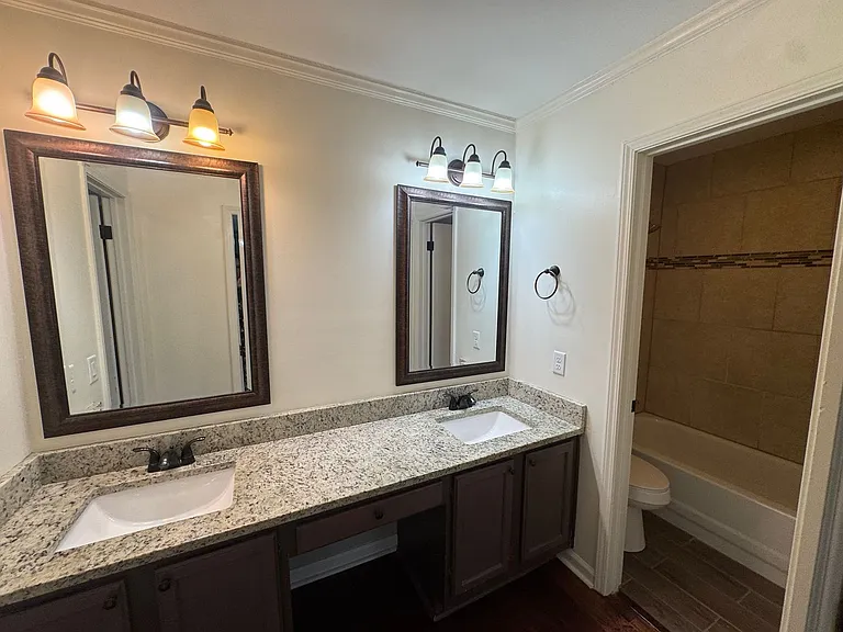4600 Fox Den Ln — Photo 24