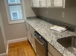 204 Stafford St APT 2, Worcester, MA 01603