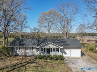 77 Hickory Ln, Decatur, AL 35603