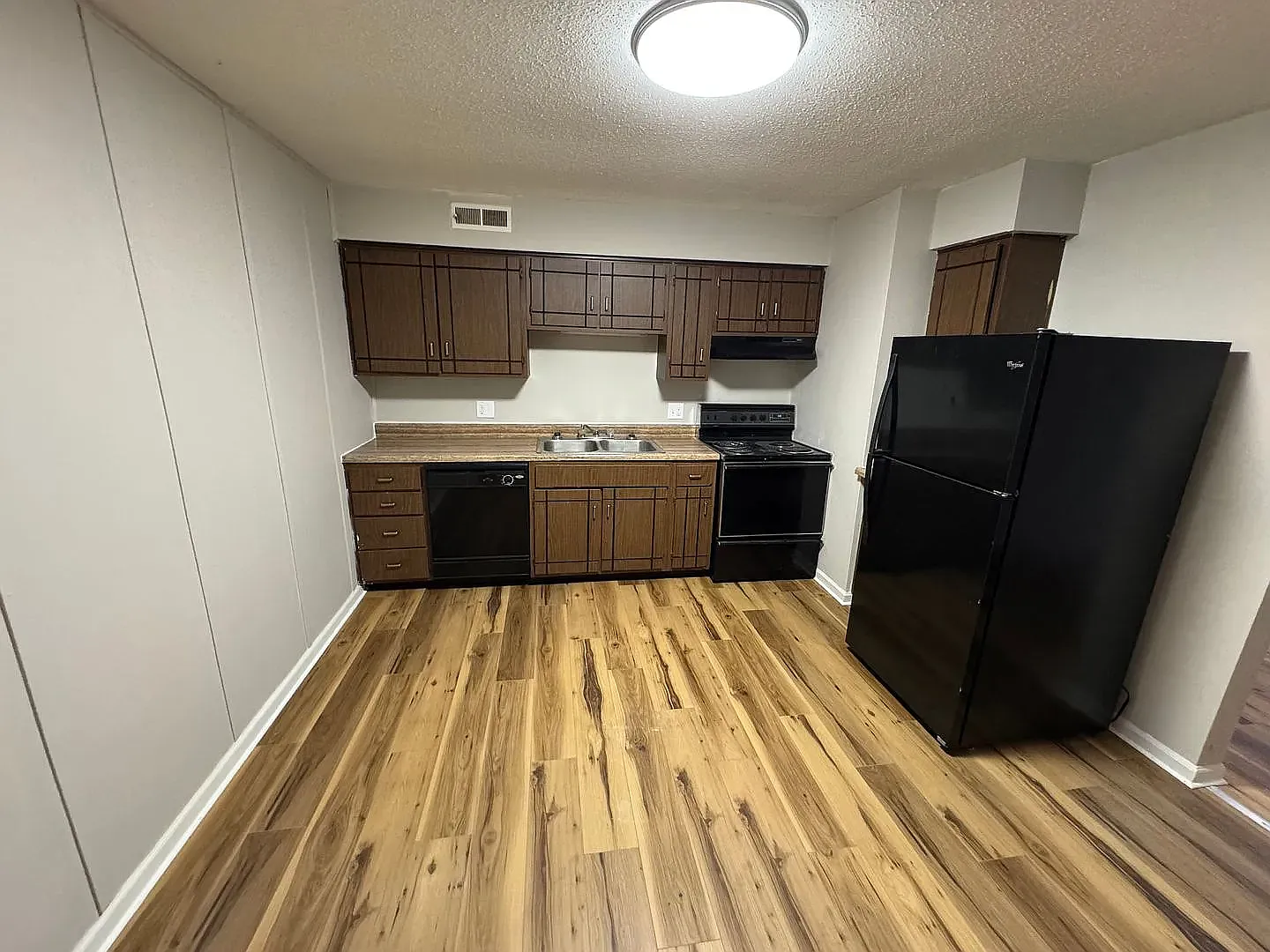 Apple Orchard Apartments — Photo 4