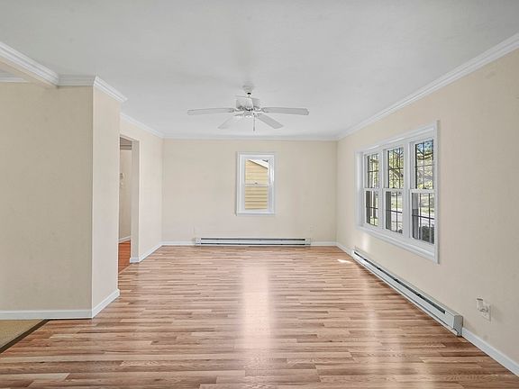 4th image of 34 Poplar St