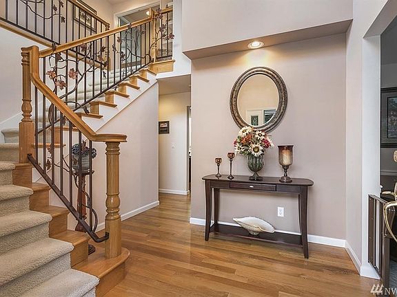 3rd image of 5775 Turnberry Pl SW