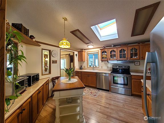 4th image of 508 NW Silver Glen Lane