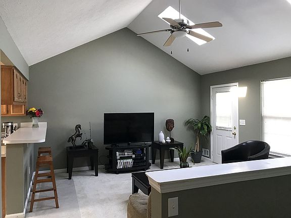 3rd image of 6200 Jeffrey Dr