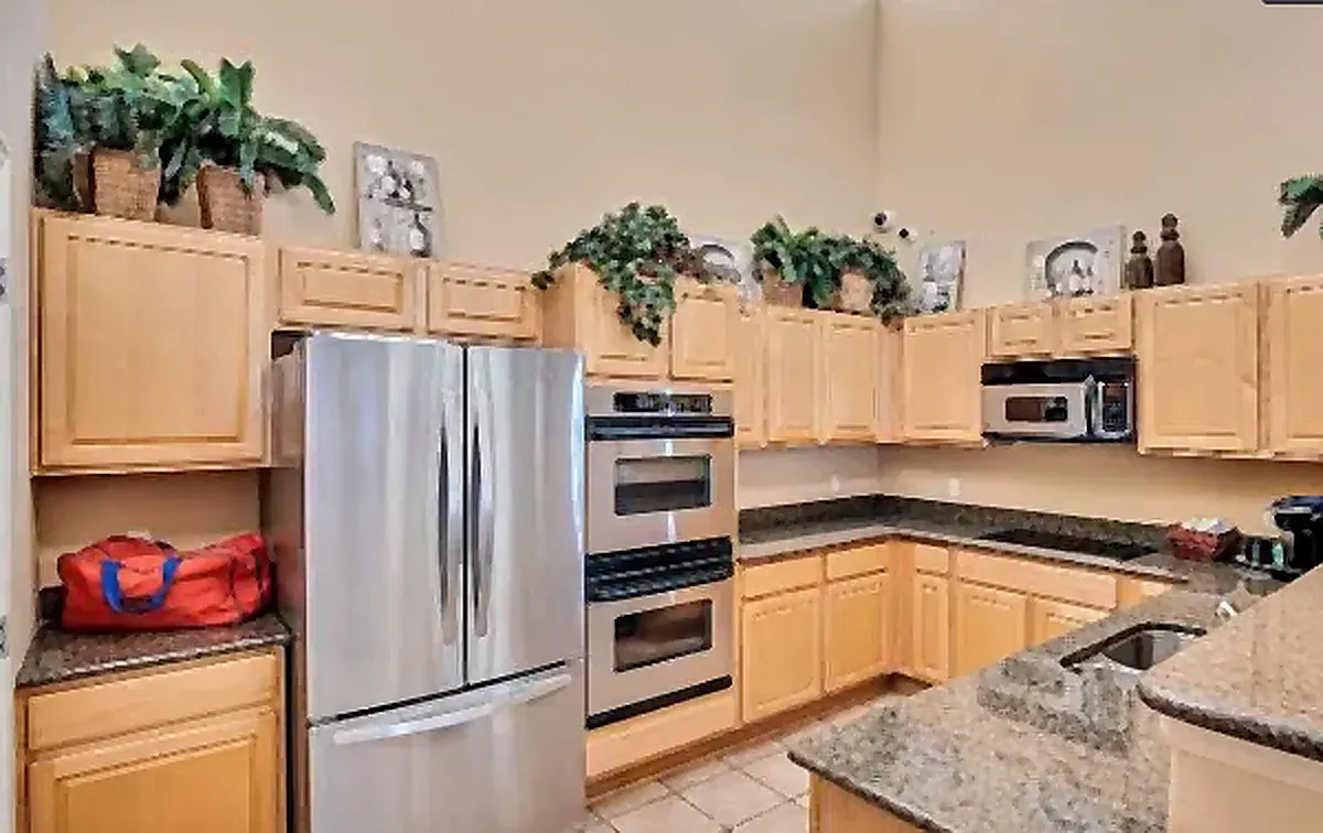 2 bed, 1048 sqft, $2,500 — Photo 4