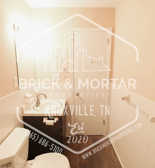 507 S Cedar St — Photo 17