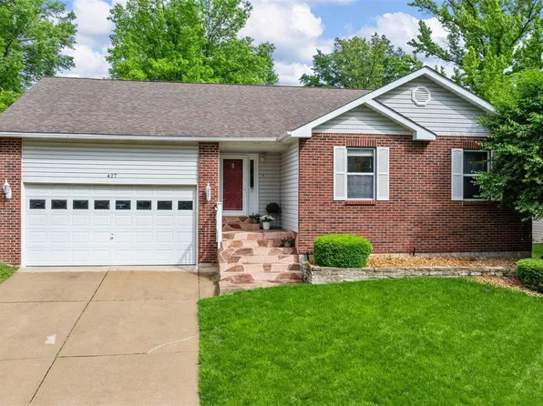 427 Oak Hill Dr, Lake Saint Louis, MO 63367