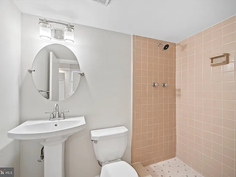 3221 Adams Ct — Photo 16