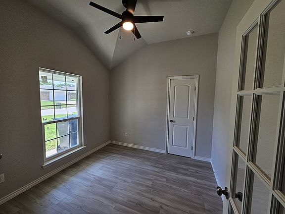 5th image of 6223 Minuteman Ln