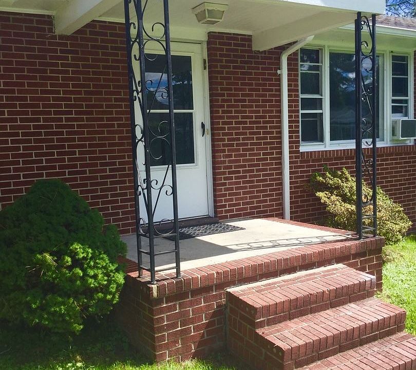 1st image of 1222 Elder Ave