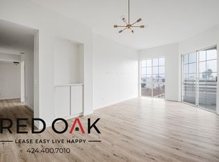4320 S Centinela Ave #302, Los Angeles, CA 90066