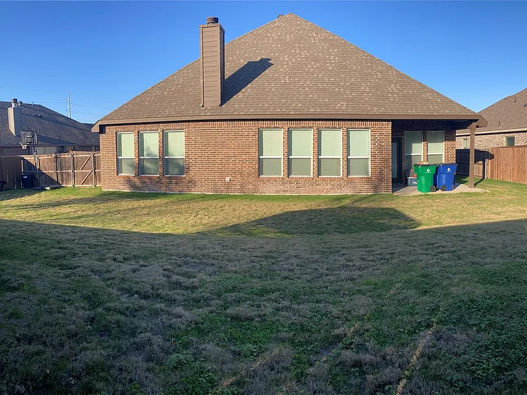 1566 Country Crest Dr — Photo 15