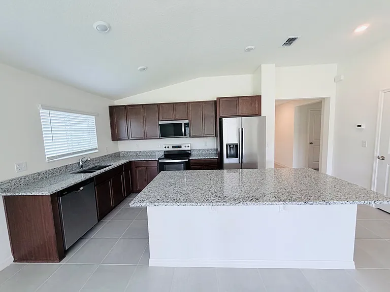 5537 Creek Haven Way — Photo 4
