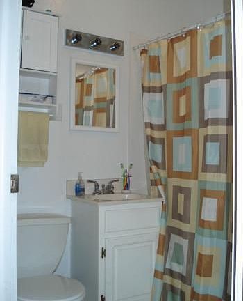 4th image of 137 E 1st S