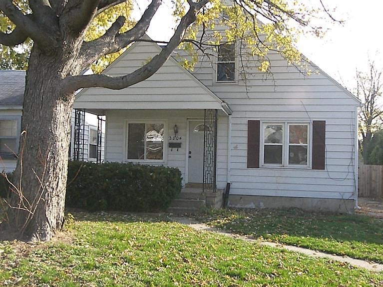 1st image of 2804 Arden Ave