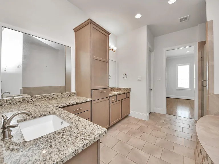 2606 Madeline Grove Dr — Photo 29